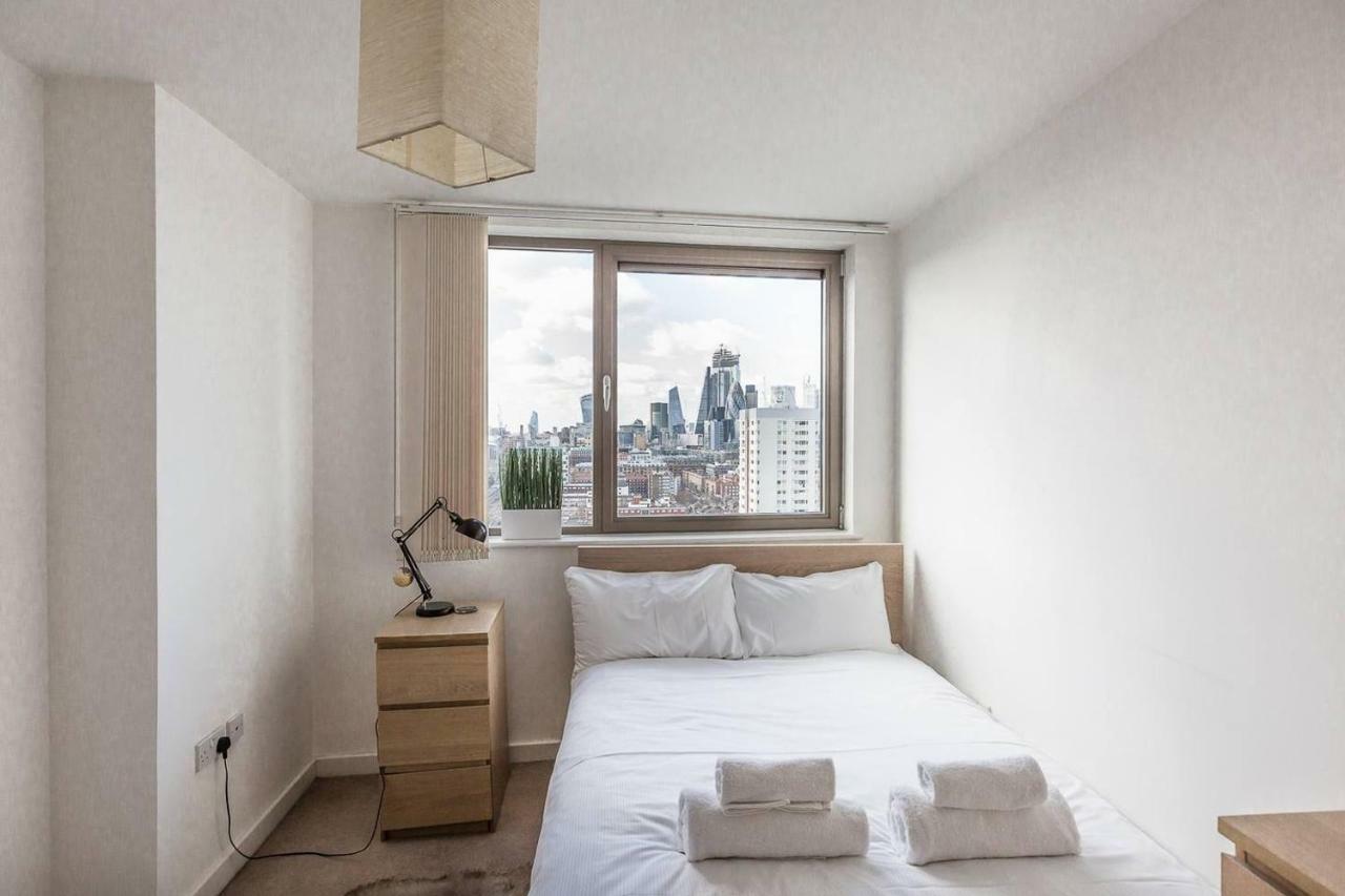 Modern 1 Bedroom Apartment In E1 With Great Views 伦敦 外观 照片